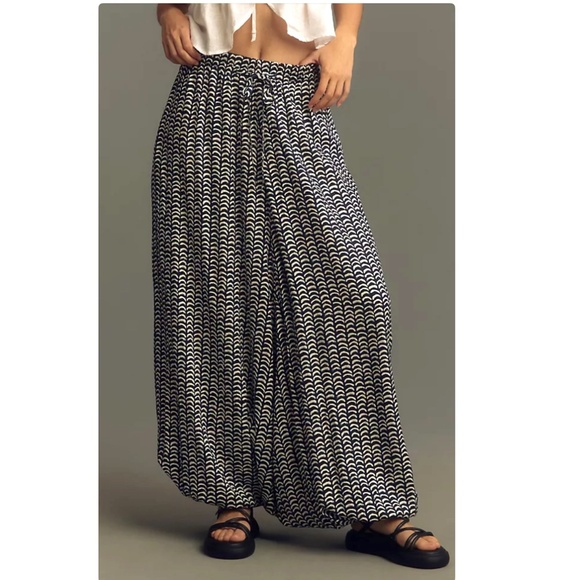 Anthropologie Maeve Silky Harem Parachute Pants Black White Moon Print - Picture 1 of 6